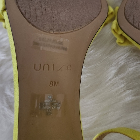 NWOT!! Bright yellow lime green sandals with heel. - Picture 2 of 5